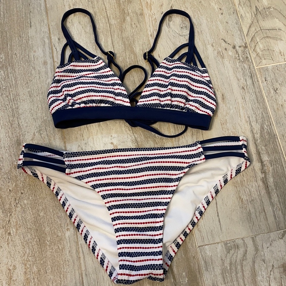 xhileration triangle bikini